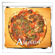 Araba: acciughe, pomodoro, salame piccante, olive, capperi, aglio, prezzemolo,  pecorino