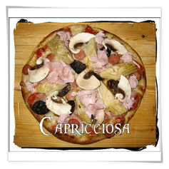 Capricciosa: pomodoro, mozzarella, prosciutto, funghi, carciofi, olive, wurstel 